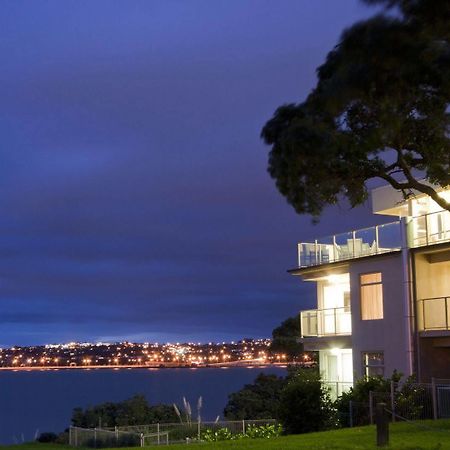 Vr Takapuna Auckland Ngoại thất bức ảnh Apartments overlooking the bay
