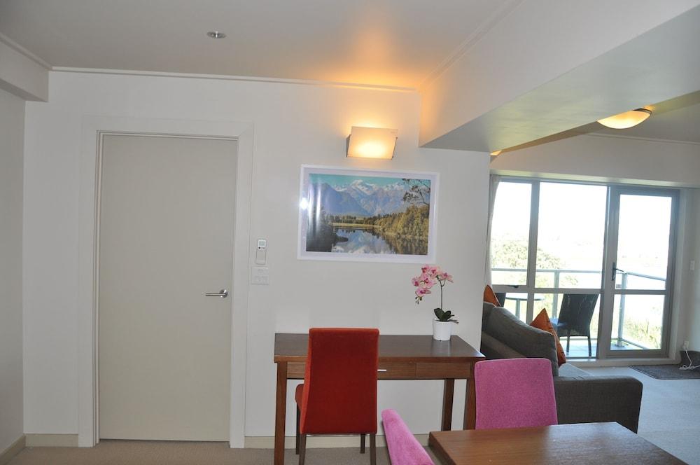 Vr Takapuna Auckland Ngoại thất bức ảnh A typical apartment interior