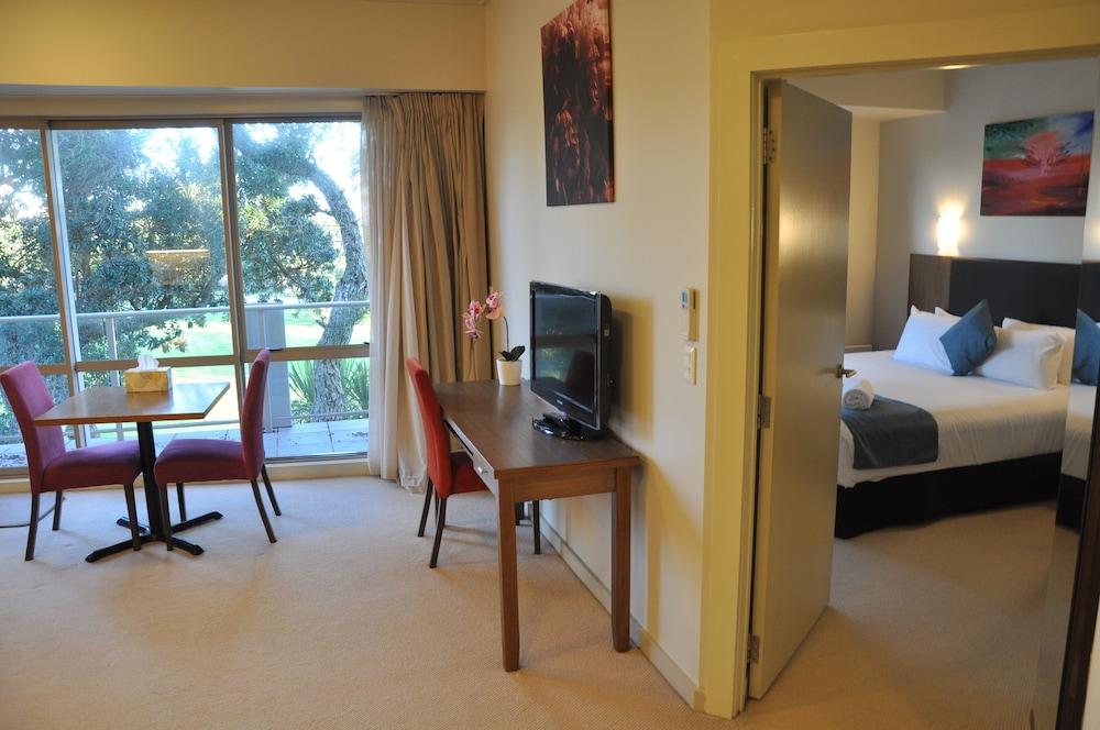 Vr Takapuna Auckland Ngoại thất bức ảnh A typical one-bedroom apartment