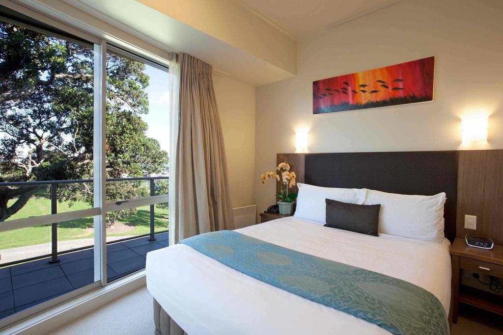 Vr Takapuna Auckland Ngoại thất bức ảnh A bedroom at the hotel
