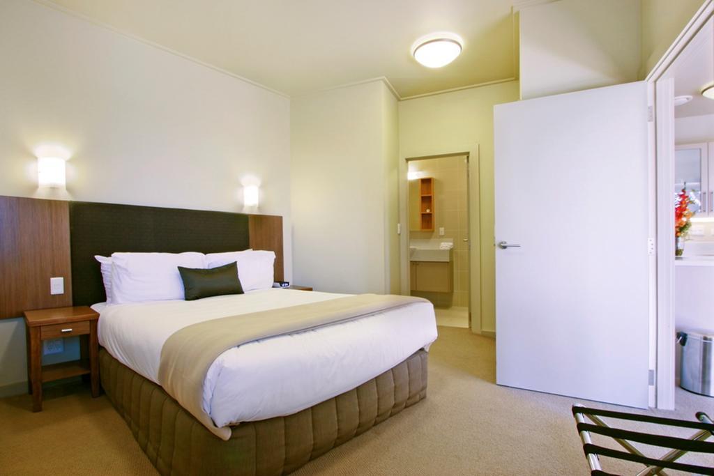 Vr Takapuna Auckland Ngoại thất bức ảnh A typical bedroom at the hotel