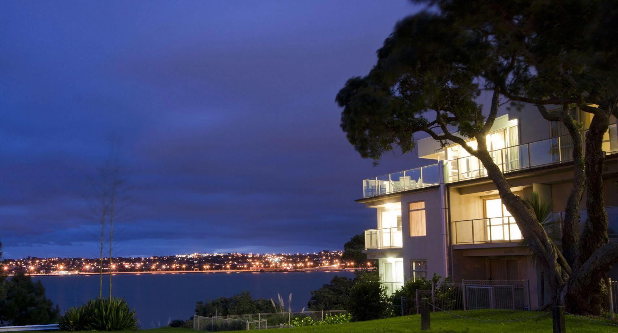 Vr Takapuna Auckland Ngoại thất bức ảnh Apartments overlooking the bay